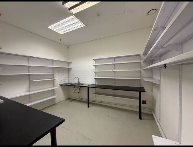 83M² BUILDING TO LET IN CAPE TOWN CITY CENTRE